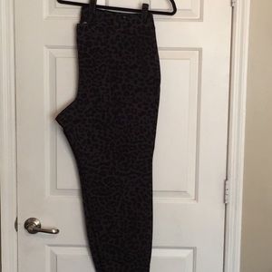 LB Animal print Ankle pant